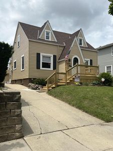 2745 S 68th STREET