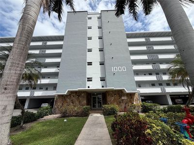1000 NE 14th Ave APT 210