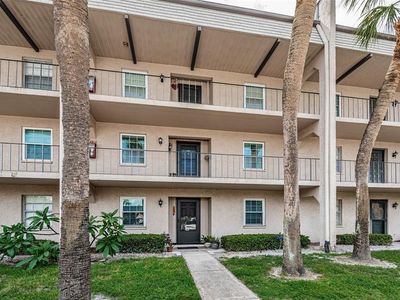 8693 Bardmoor Blvd APT 202B