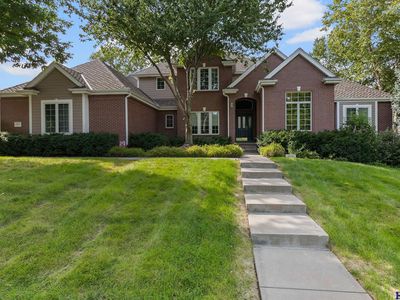 6715 Old Dominion Rd