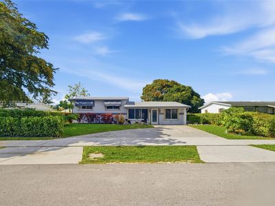 2780 NW 25th St