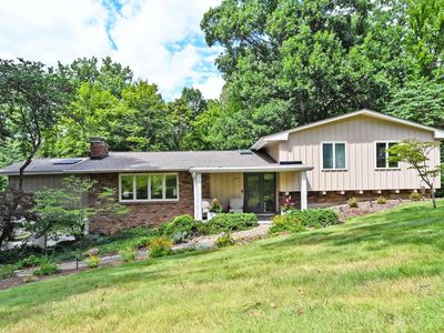 6024 Crittenden Dr