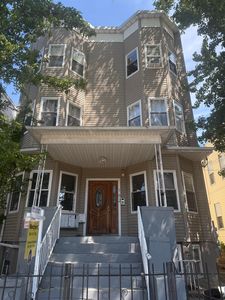 162 Clerk St APT 1