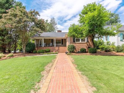 512 Byrd Blvd