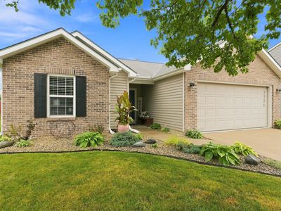 3926 Whitfield Chase