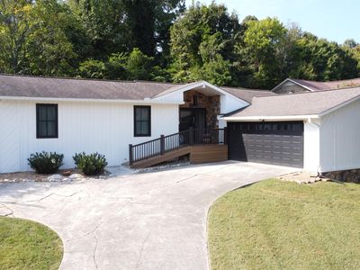 947 Mountain Laurel Rd