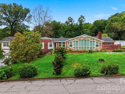 Property at 103 Castlegate Dr, Morganton, NC