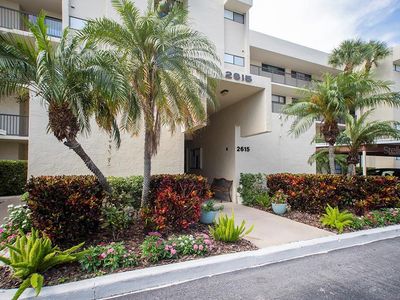 2615 Cove Cay Dr UNIT 107