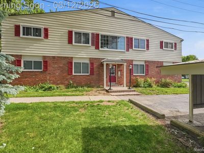 701 W Maple Rd