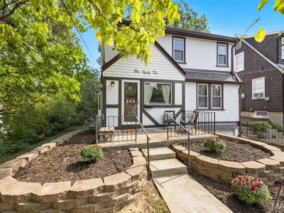582 N Laclede Station Rd
