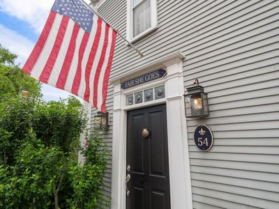 54 Fair St