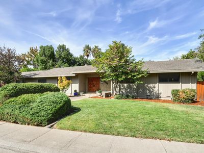 3241 Clairidge Way
