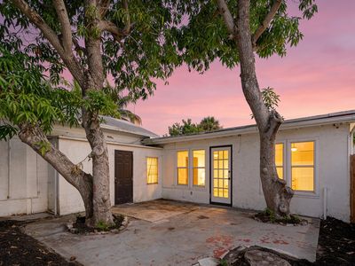 526 38TH Street