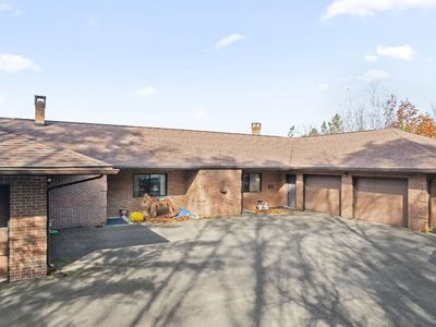 739 Dimmock Hill Rd