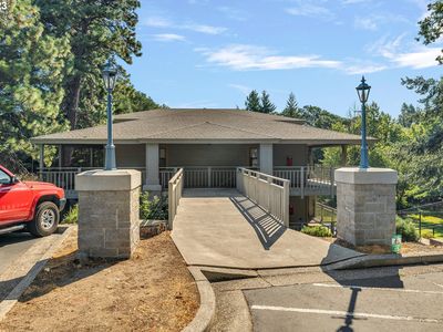 105 Country Club Rd #11