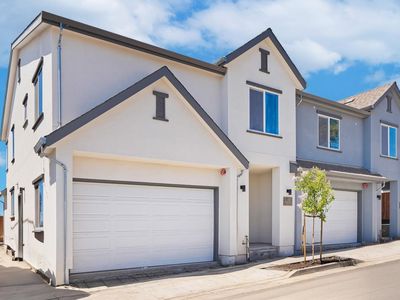 24 Silver Elm Ct