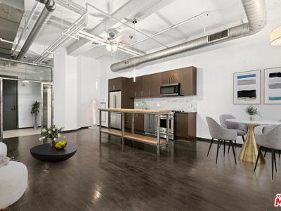 1645 Vine St APT 301