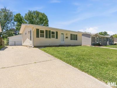 1757 Fairmont Dr