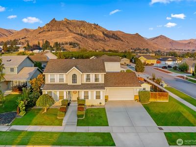 1502 Songbird Lane