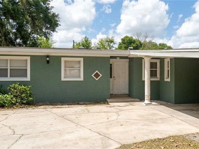 6102 Oakcrest Cir
