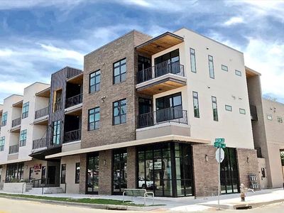 1212 Chicon St #304