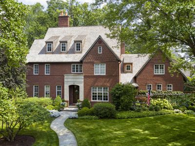 99 Tudor Pl
