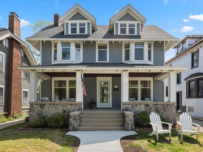 220 Hampton Ave SE