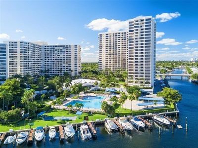 2500 Parkview Dr APT 1716