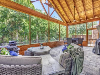 9516 National Pines Dr