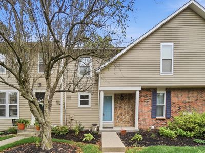 1042 Stratford Ct