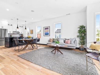 14 Carlton St #C