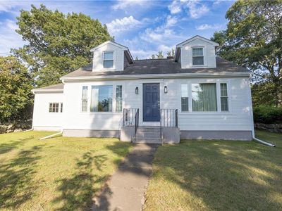 Property at 836 Main Rd, Tiverton, RI