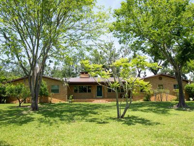 200 Davis Dr