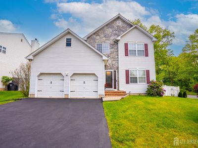 2 Danberry Ln