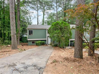 701 Godwin Ct