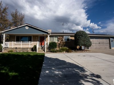 8613 S Vaquero Dr E