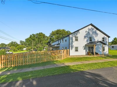 1394 Dewey St