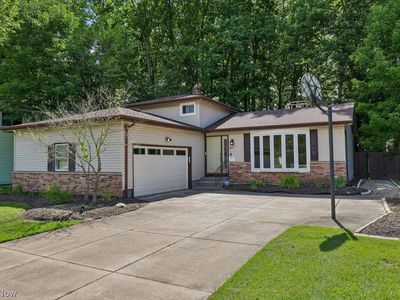 Property at 9071 Gettysburg Dr, Twinsburg, OH