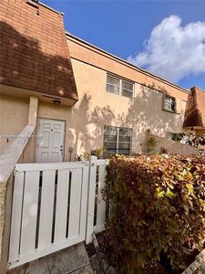 1415 NW 80th Ave APT D