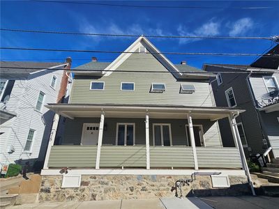 415 William St