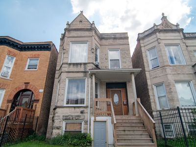 4331 W Adams St