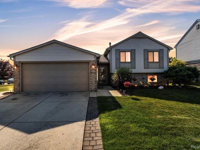 22672 Woodcreek Dr