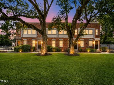 548 W 27TH Street