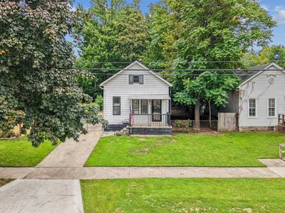 82 Grand Ave