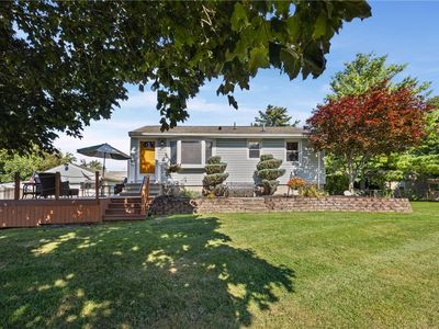 22 6th Ave