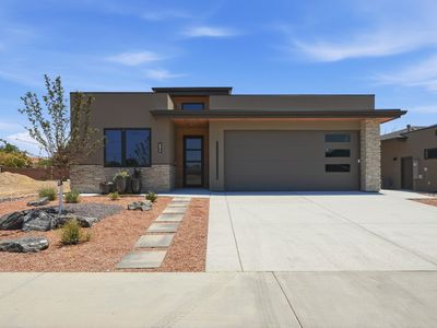690 Base Ct
