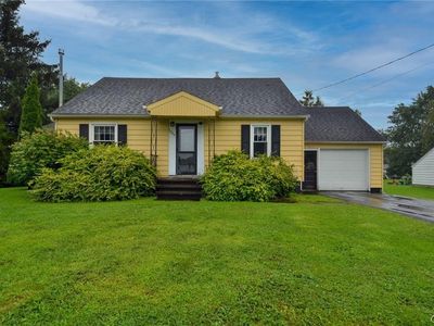 5884 Gillette Rd