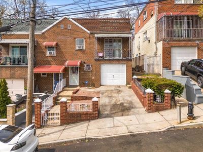 3833 Amundson Avenue