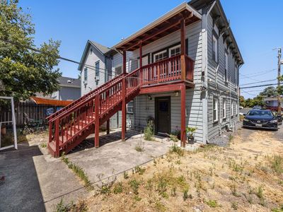 870 3rd Street