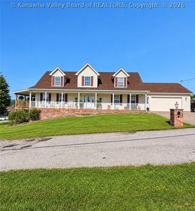 214 Walnut Dr